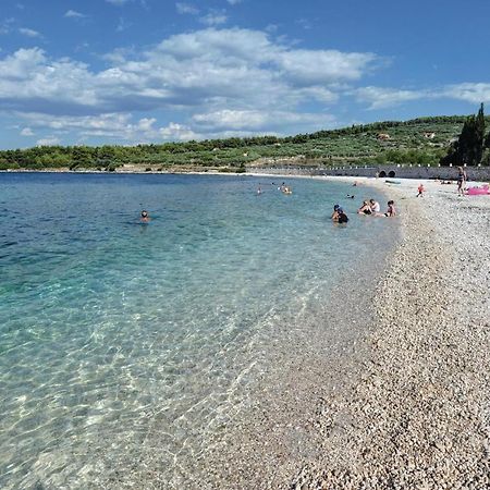 2 Bedroom Amazing Apartment In Supetar Luaran gambar