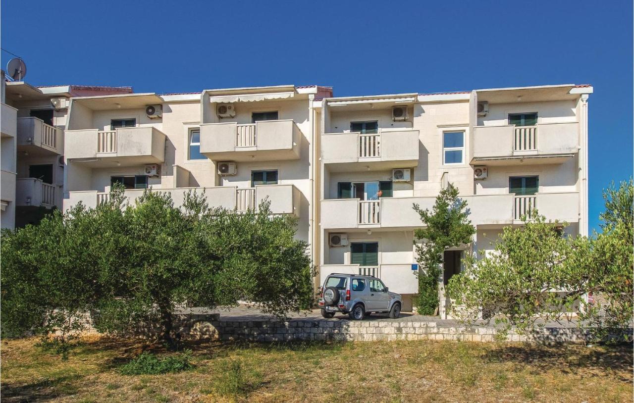 2 Bedroom Amazing Apartment In Supetar Luaran gambar